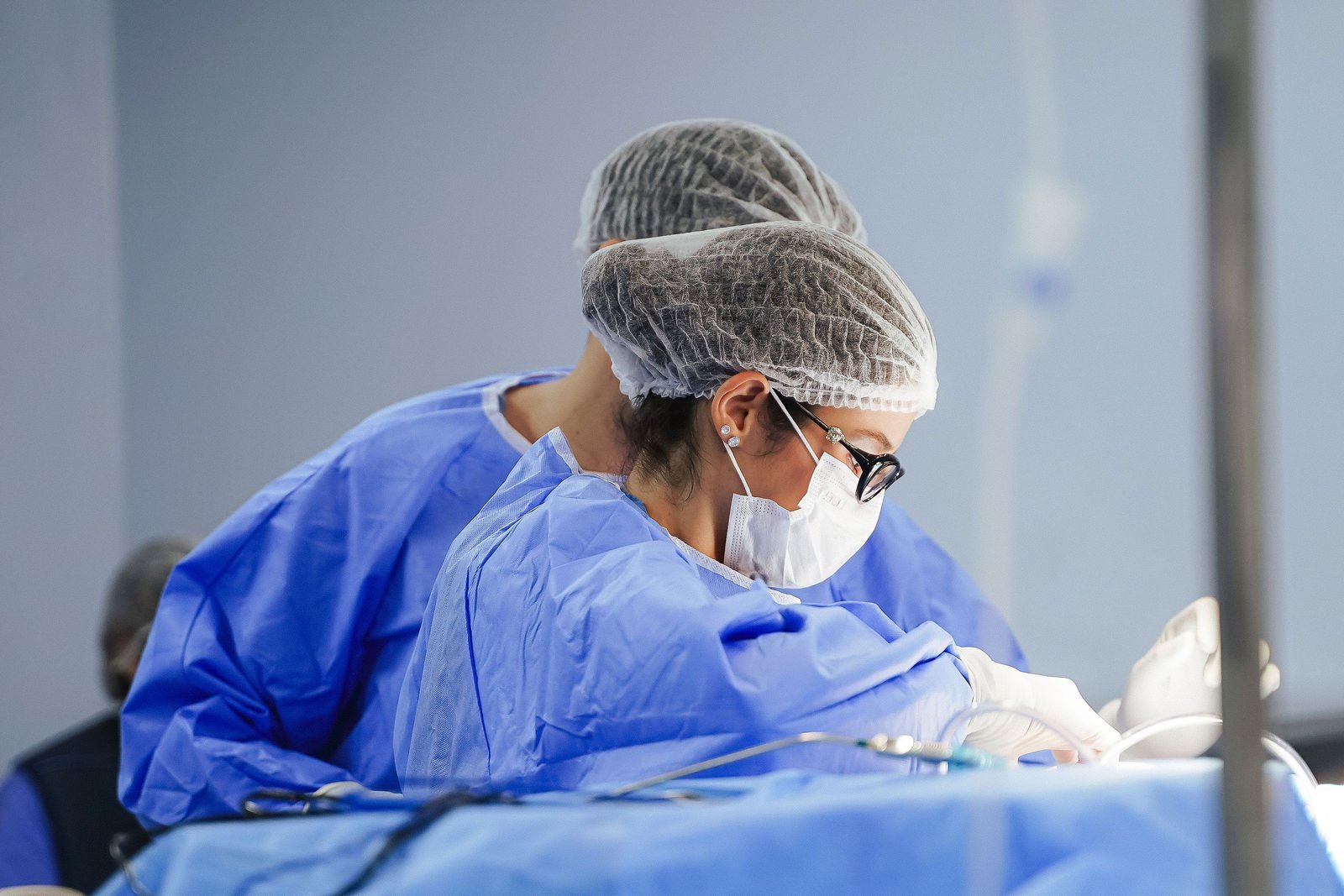 Dra. Yasmin em cirurgia