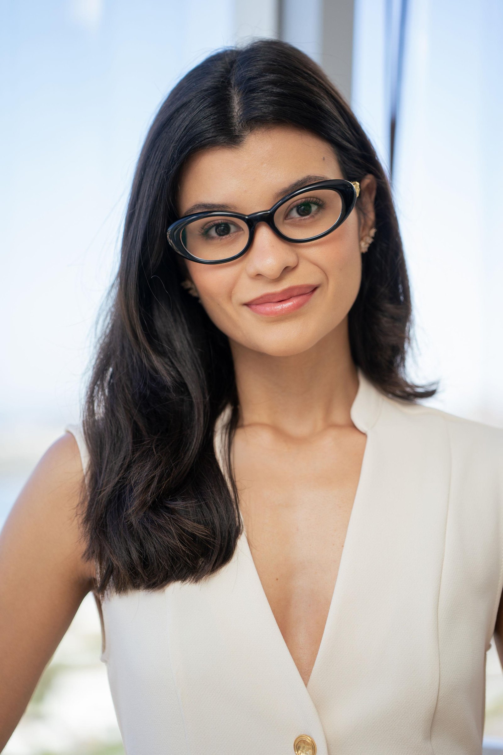 Dra. Yasmin Carvalho Alves de Souza